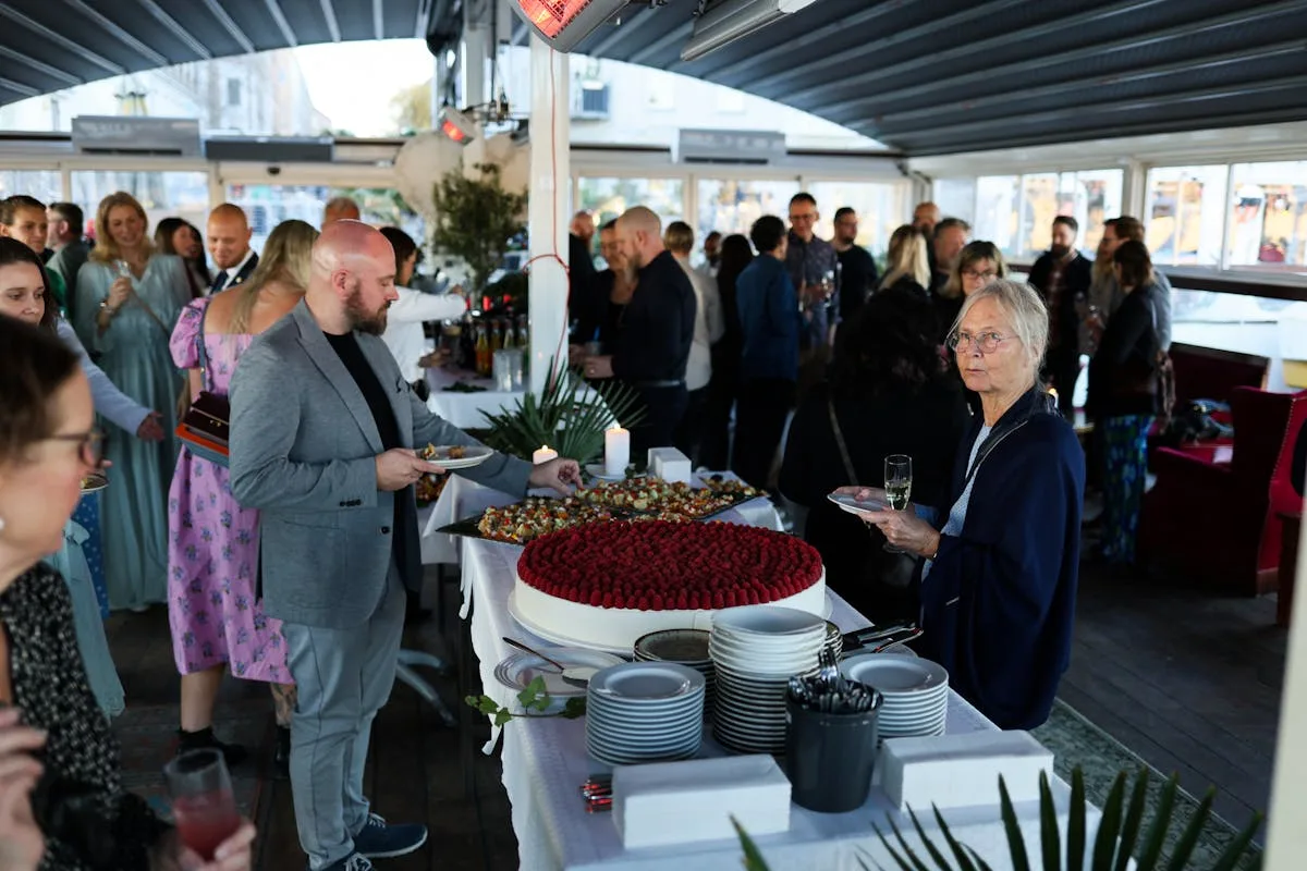 Singles mingling at a New York City speed dating event